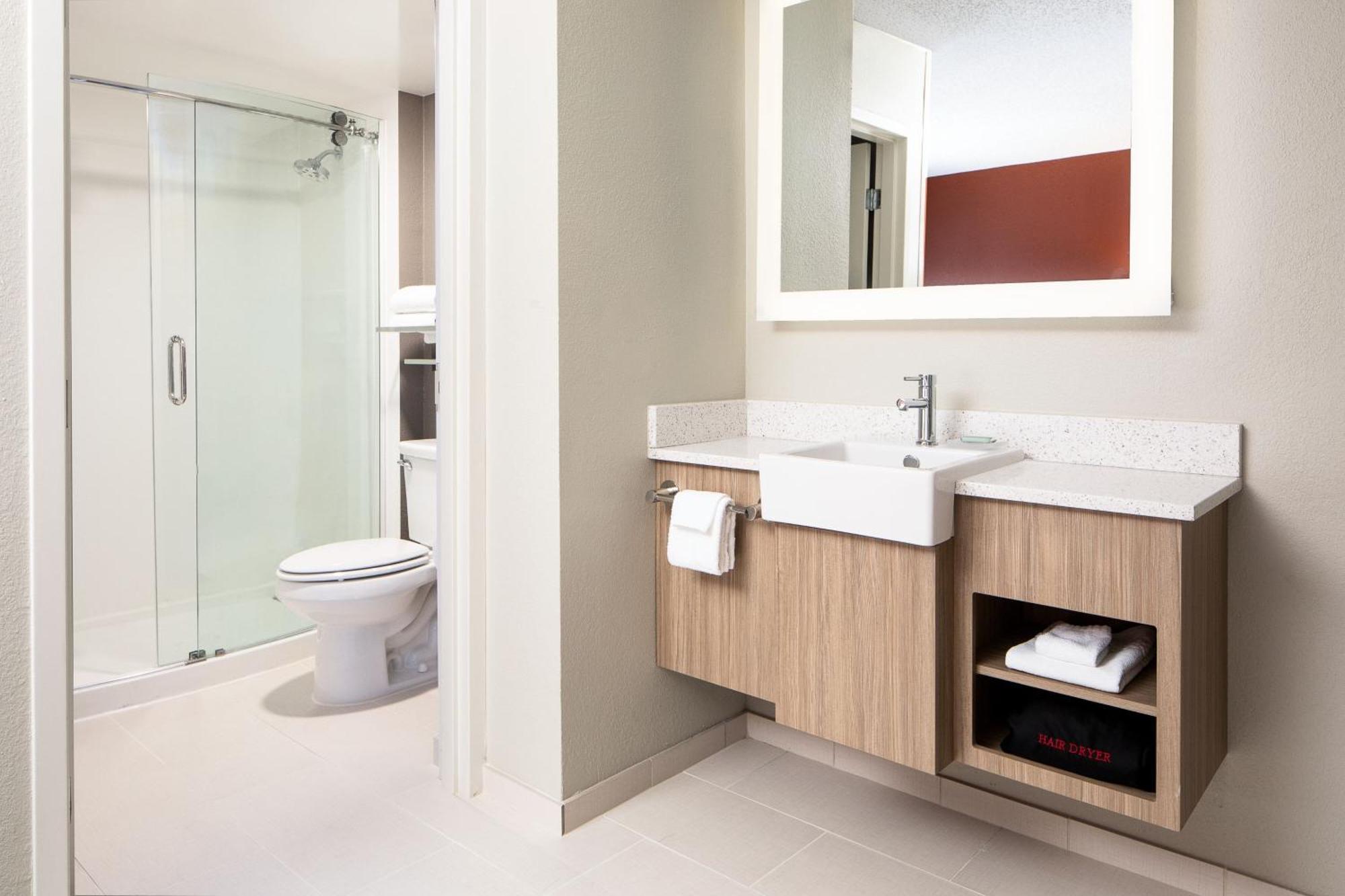 Springhill Suites By Marriott Dallas Downtown / West End Exteriör bild