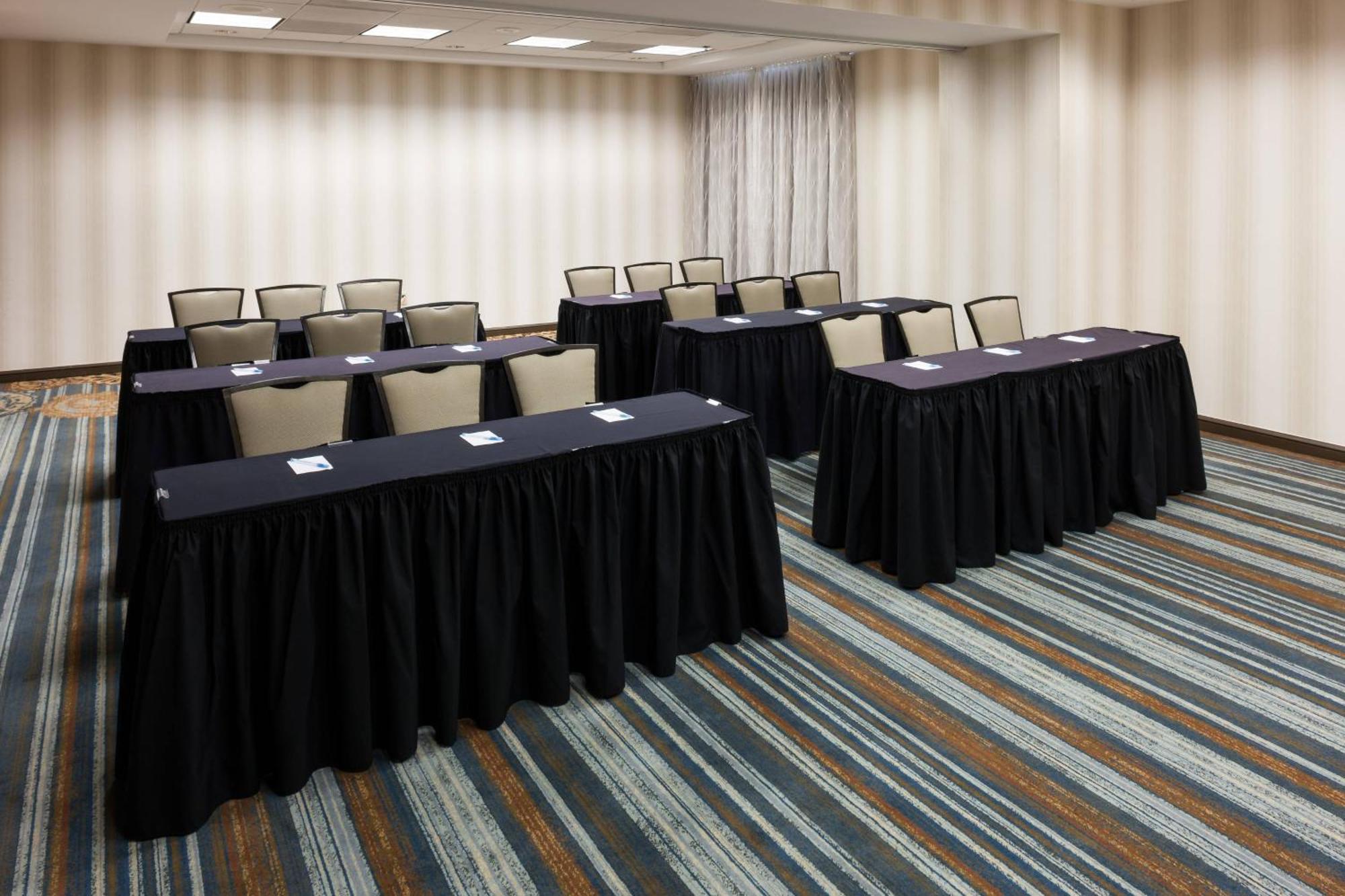 Springhill Suites By Marriott Dallas Downtown / West End Exteriör bild