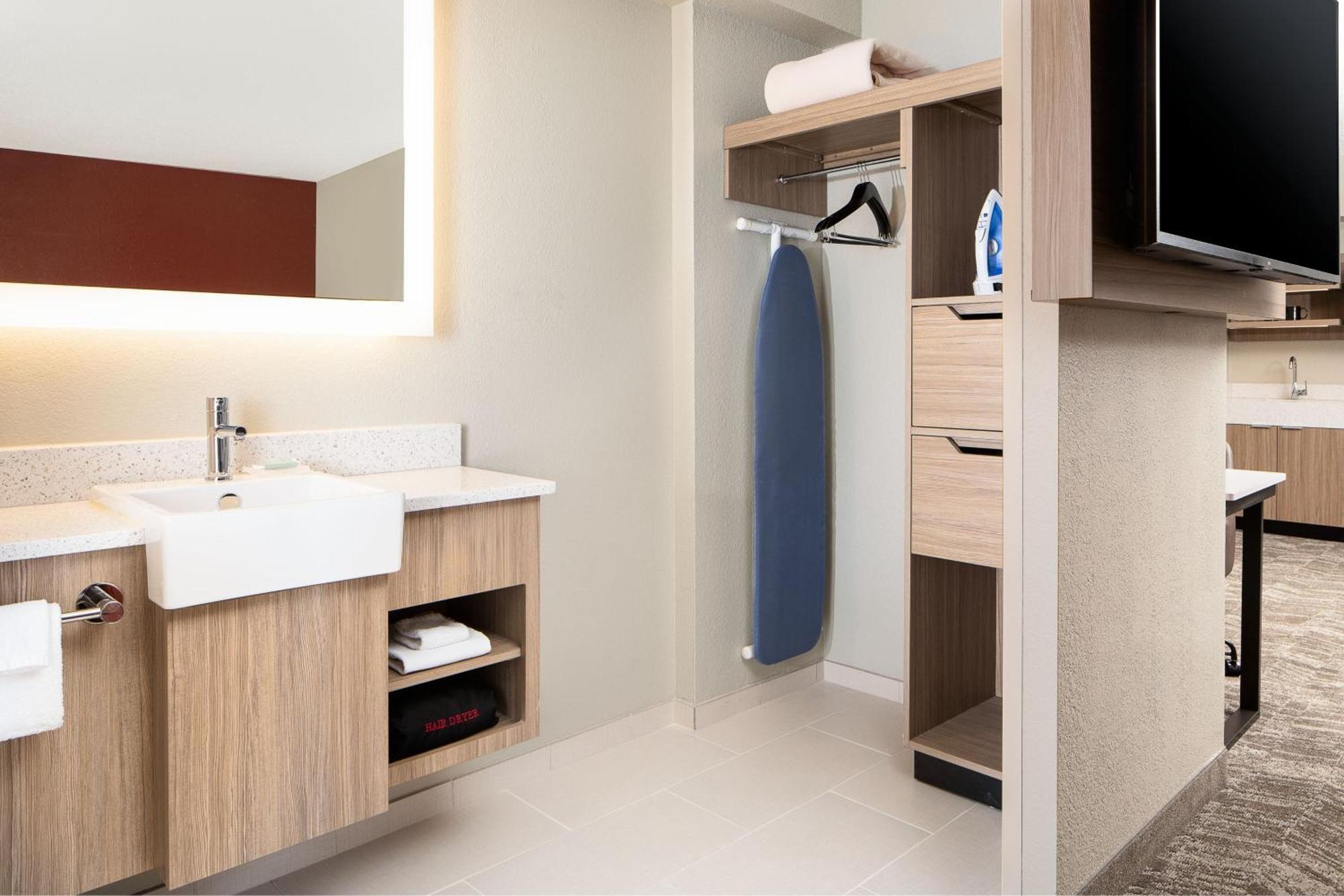Springhill Suites By Marriott Dallas Downtown / West End Exteriör bild